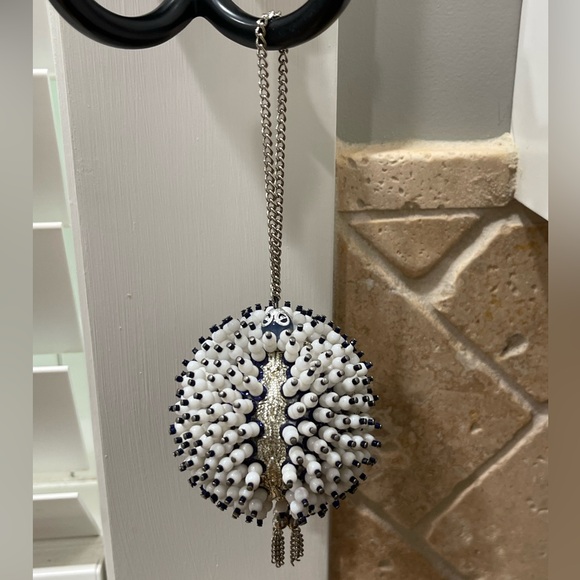 Beaded ornament - Picture 2 of 6